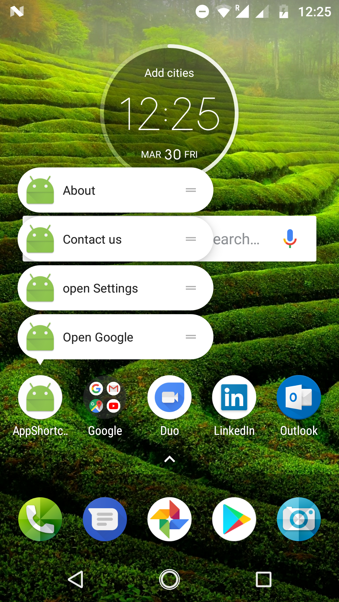 Long-pressing the app icon displays all created shortcuts.